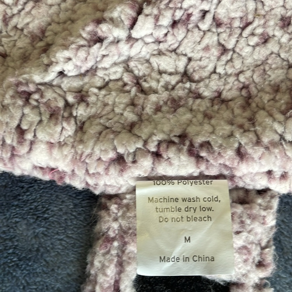 Eddie Bauer Reversible Dog jacket M - Picture 5 of 10